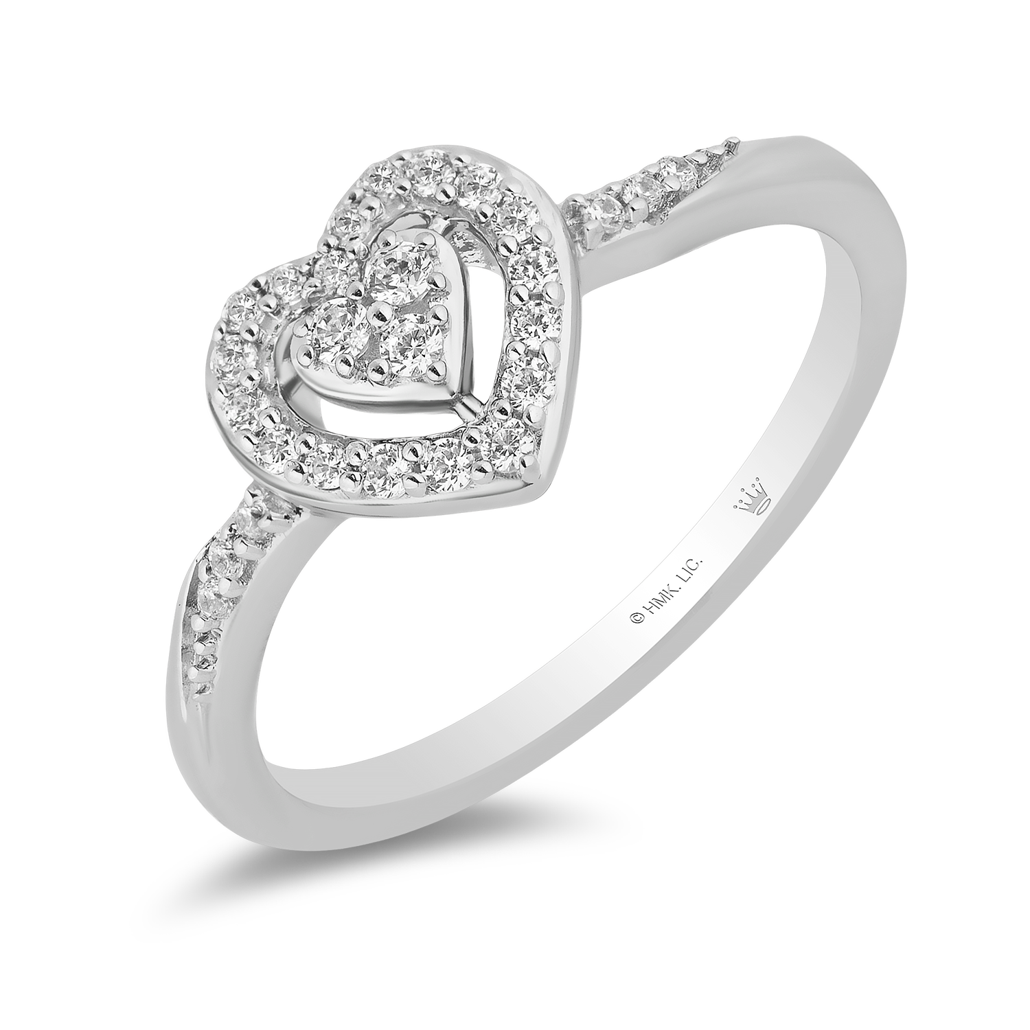 Aura heart-shaped diamond ring in platinum | De Beers US